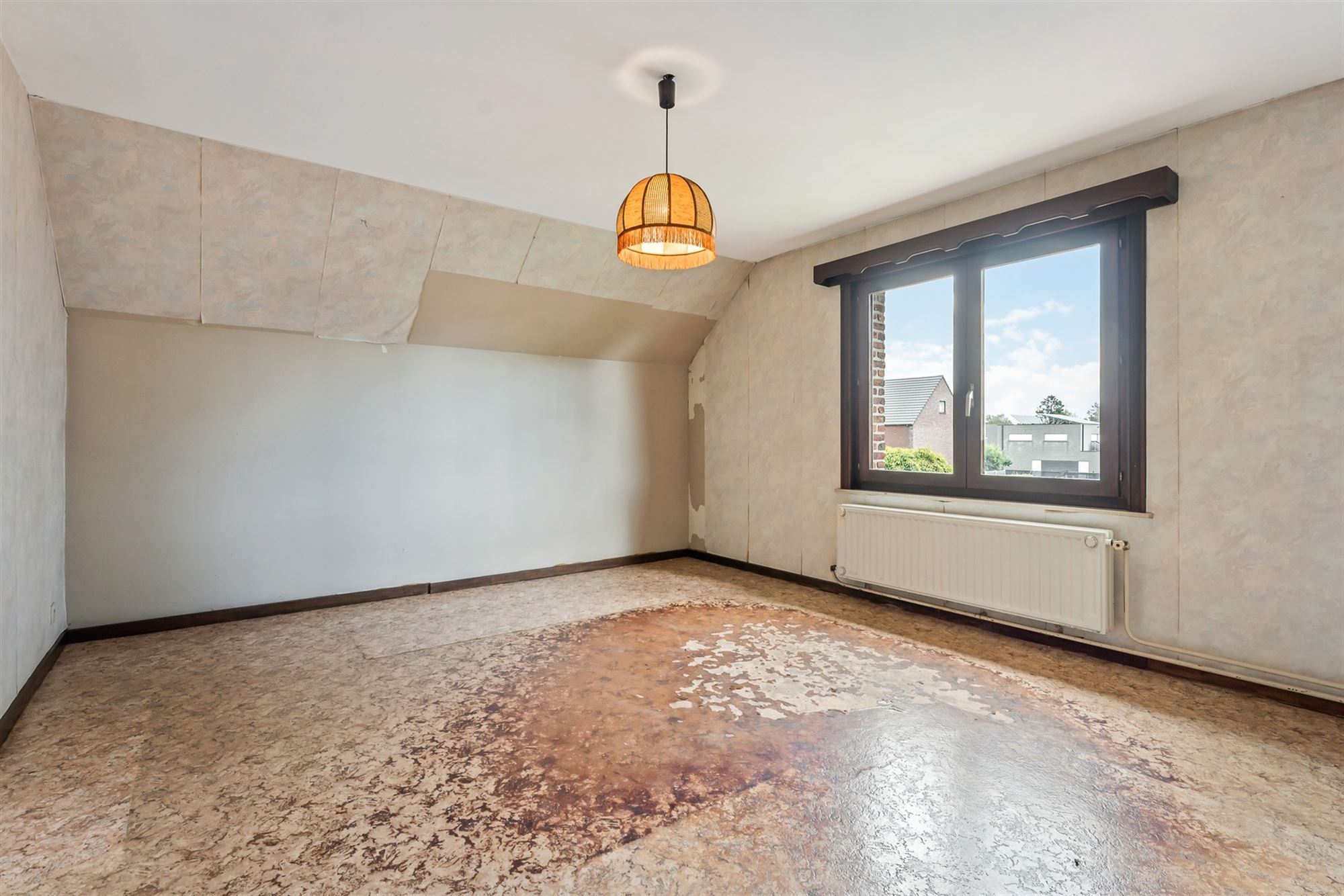 RUIME WONING (CA 250M2) VOLLEDIG ONDERKELDERD MET WERKHUIS VAN 130M2 foto 13
