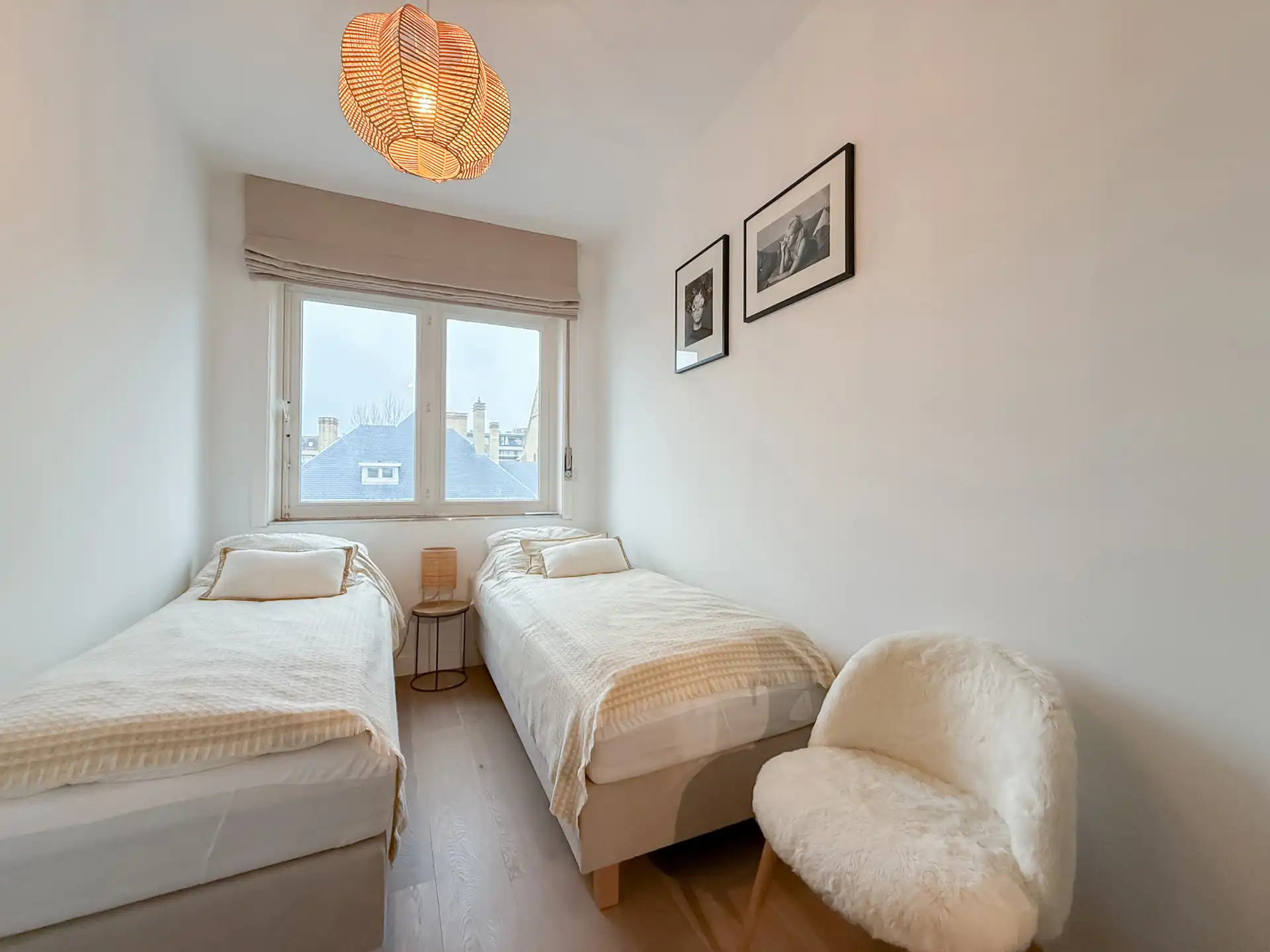 Zonnig appartement met open uitzicht op de Heilig Hartkerk foto 18