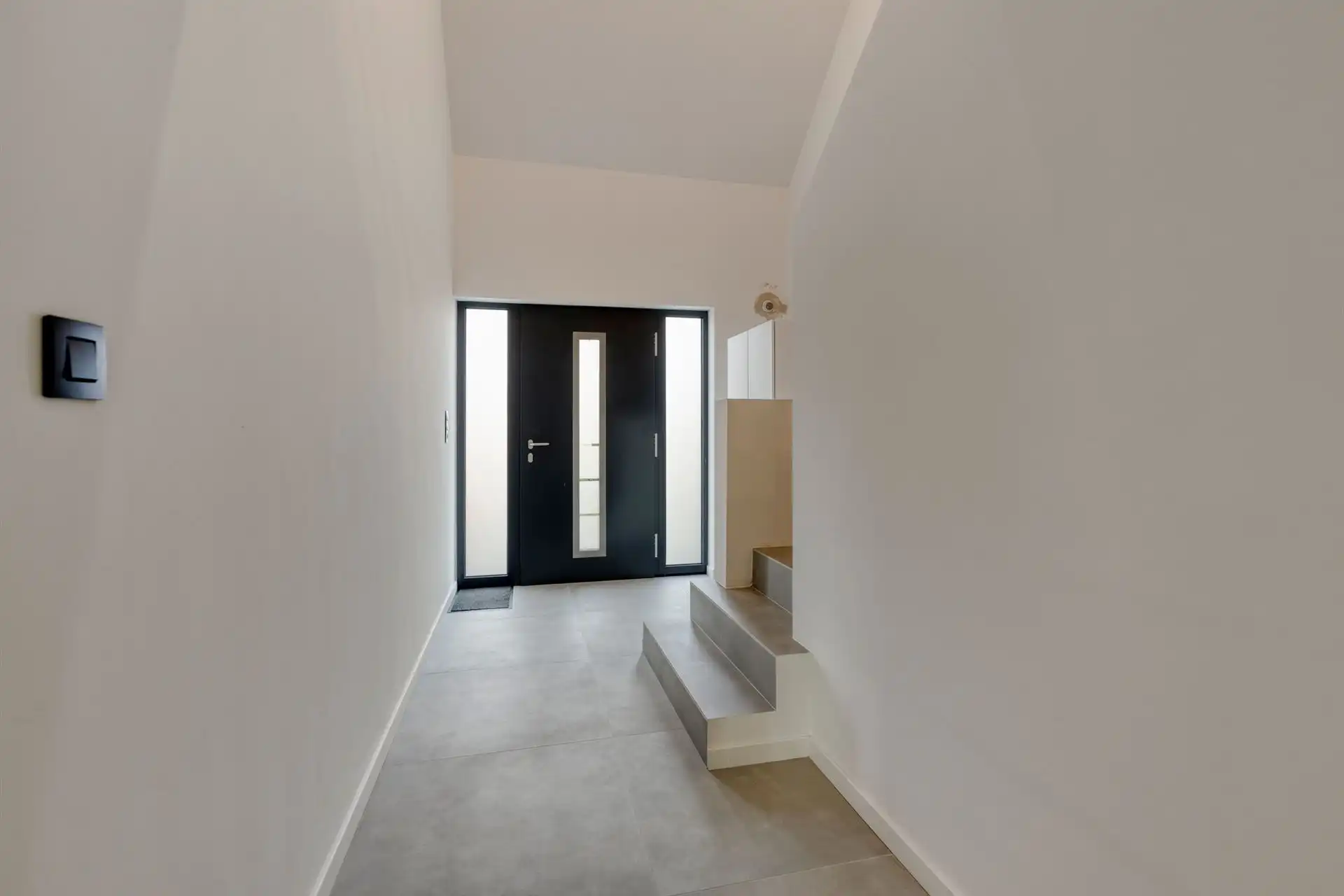 Gerenoveerde en energiezuinige woning met hoogwaardige afwerking in een rustige woonwijk te Wiemesmeer foto 21