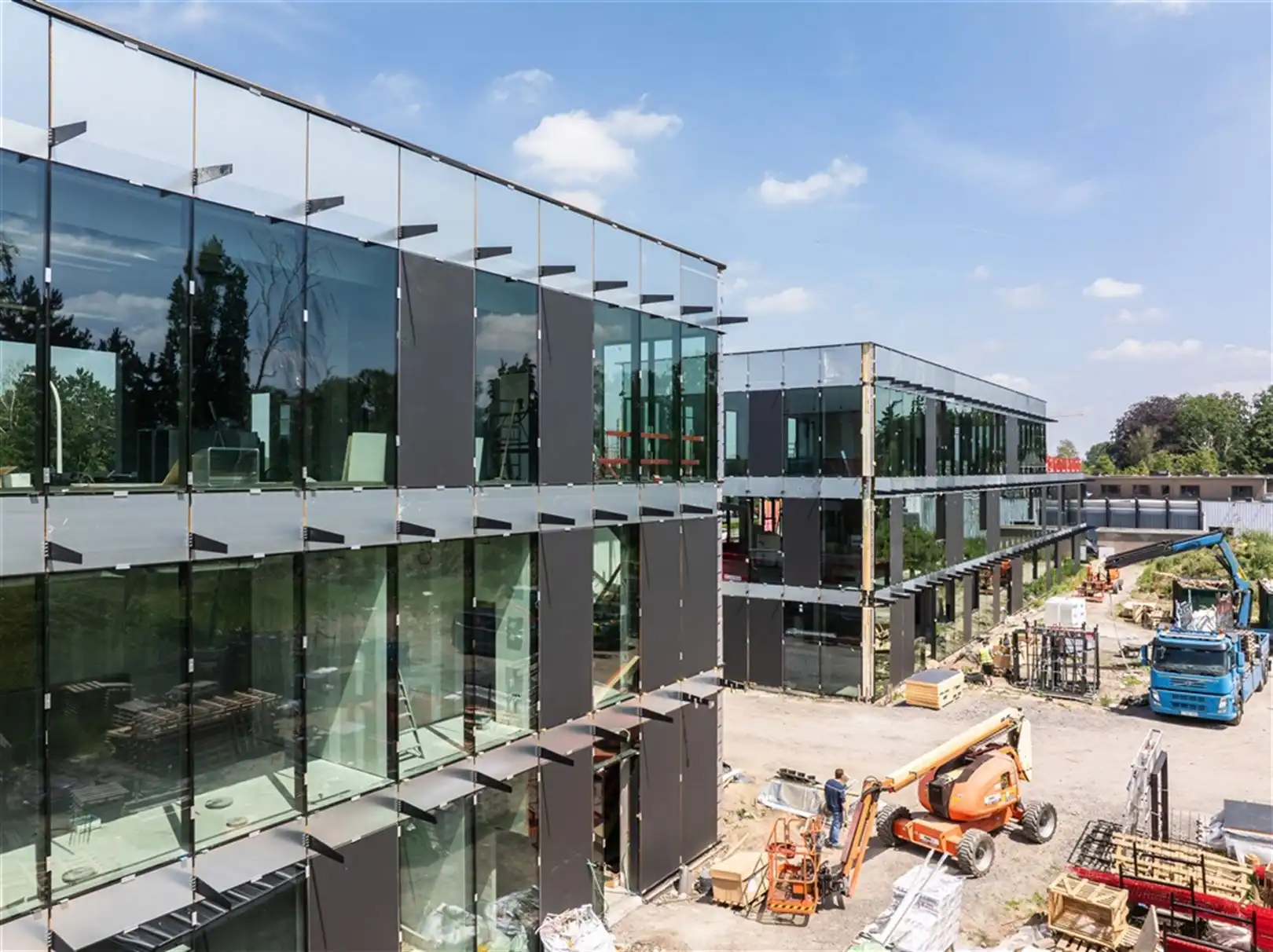 Nieuwbouw kantoren langs de Gentse Steenweg in Lokeren foto 4