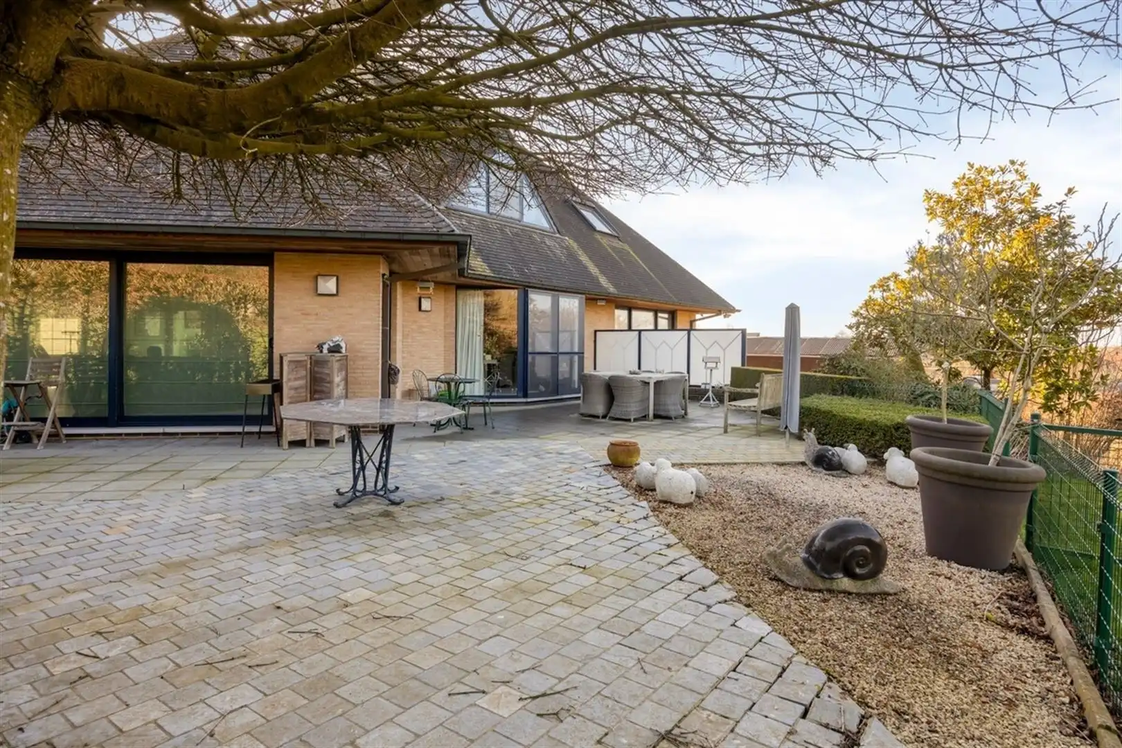 Riante villa voor vrij beroep of kantoor met woonst foto 11