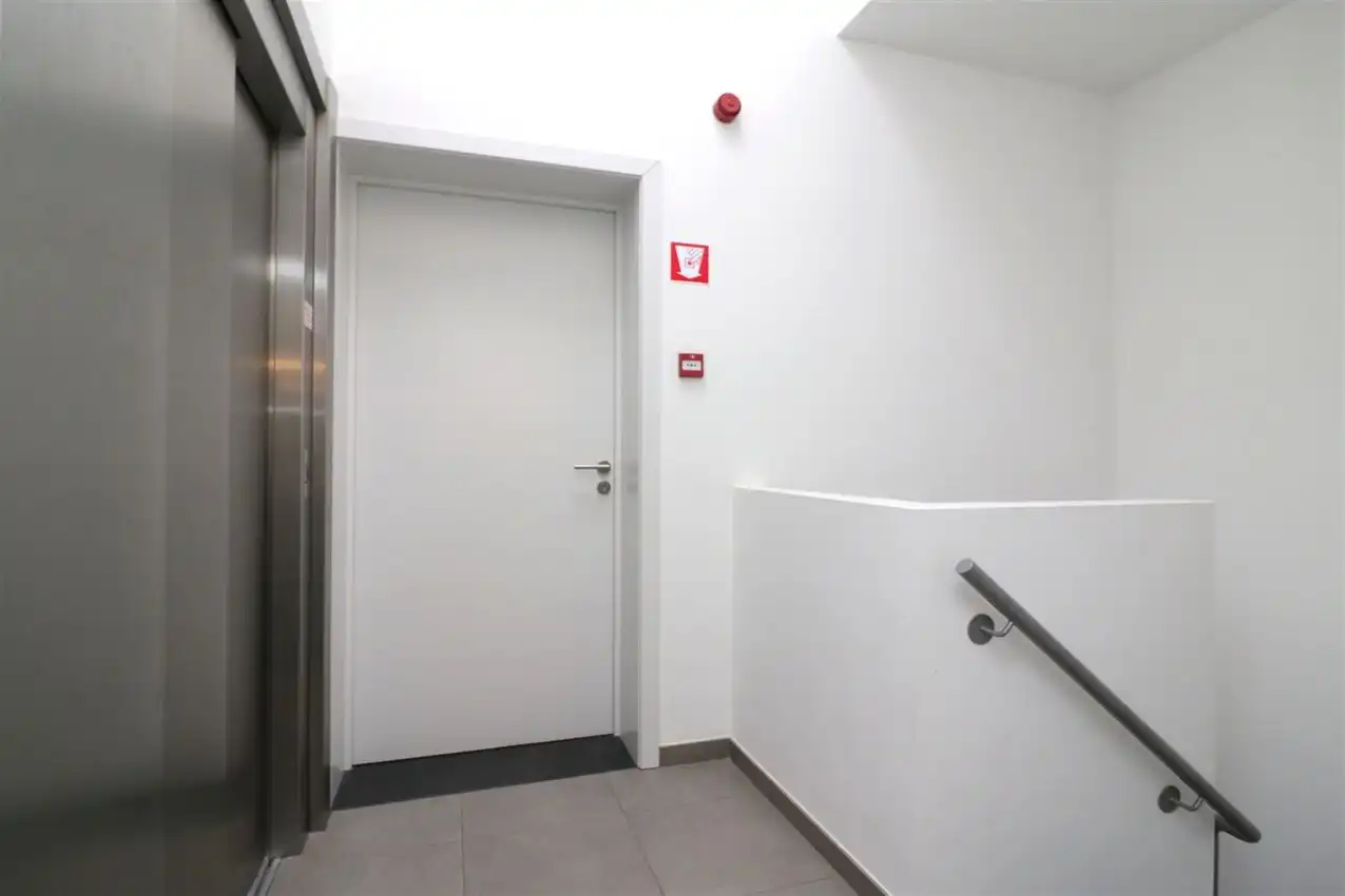 Zonnige penthouse met 2 slaapkamers, mooi terras, inclusief garage  foto 40