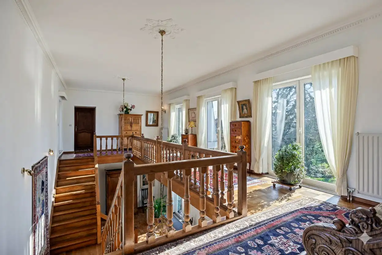 Karaktervolle architectenvilla op uitzonderlijk domein in Diepenbeek foto 11