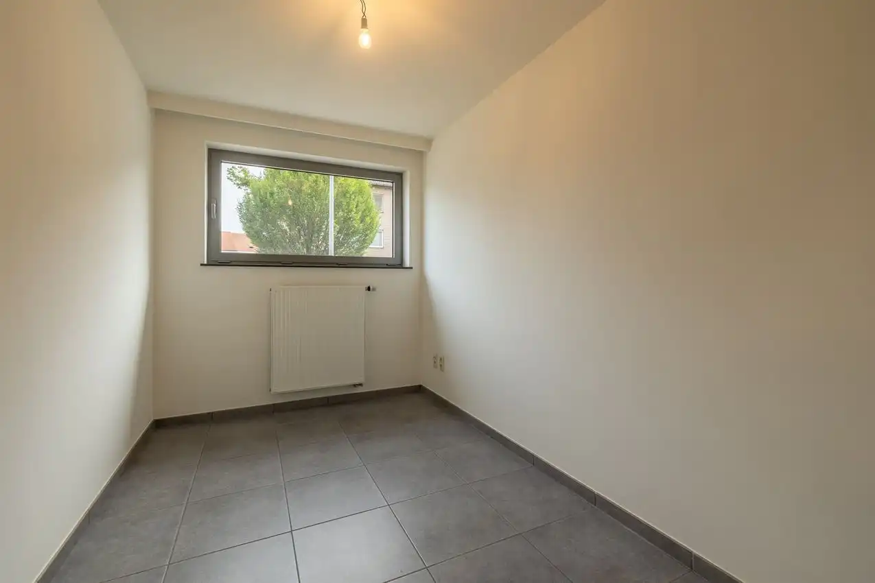 Gelijkvloers appartement met 2 slpk., terras en garagebox foto 17