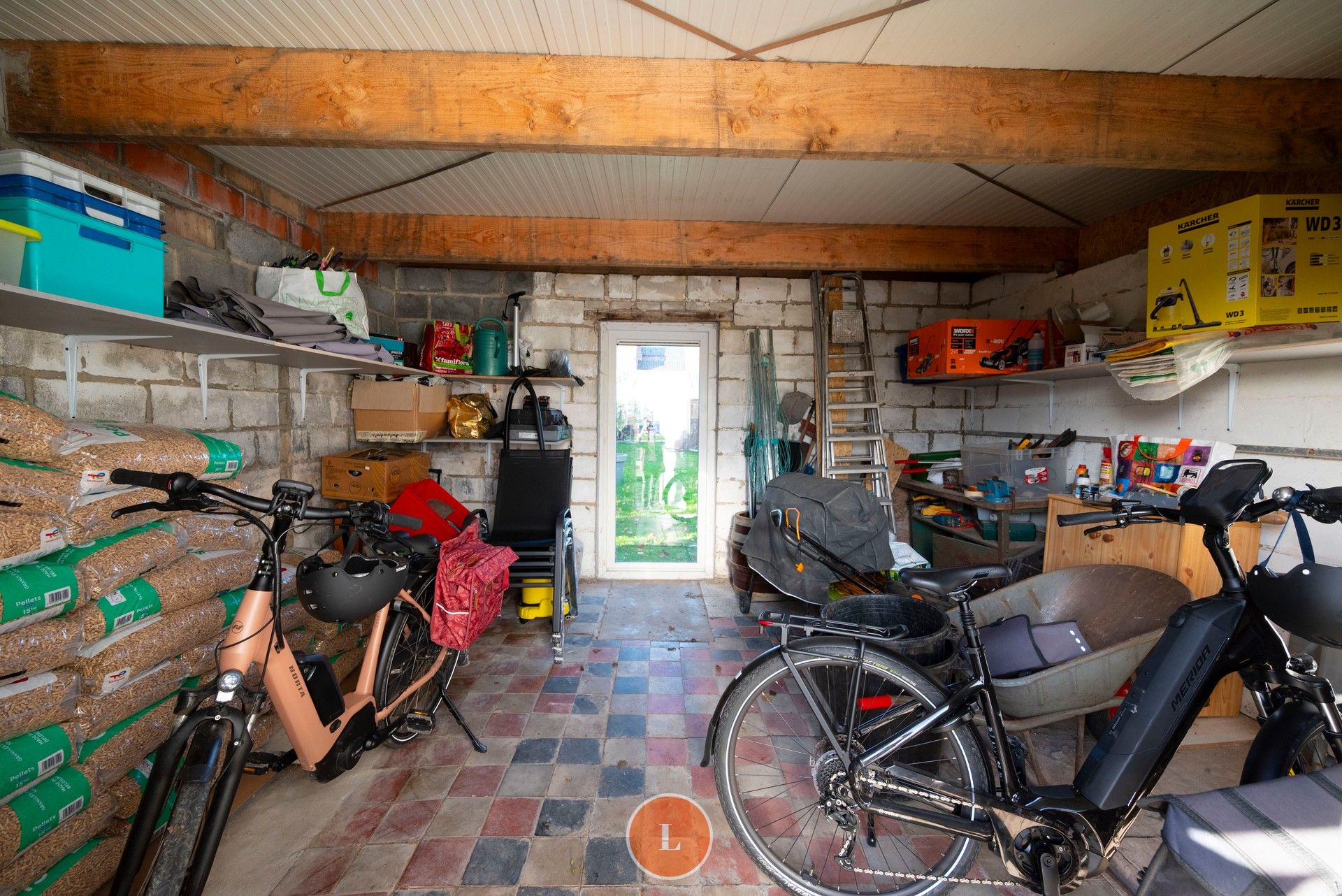 Gezinswoning met 3 slaapkamer en tuin in Wervik. foto 19