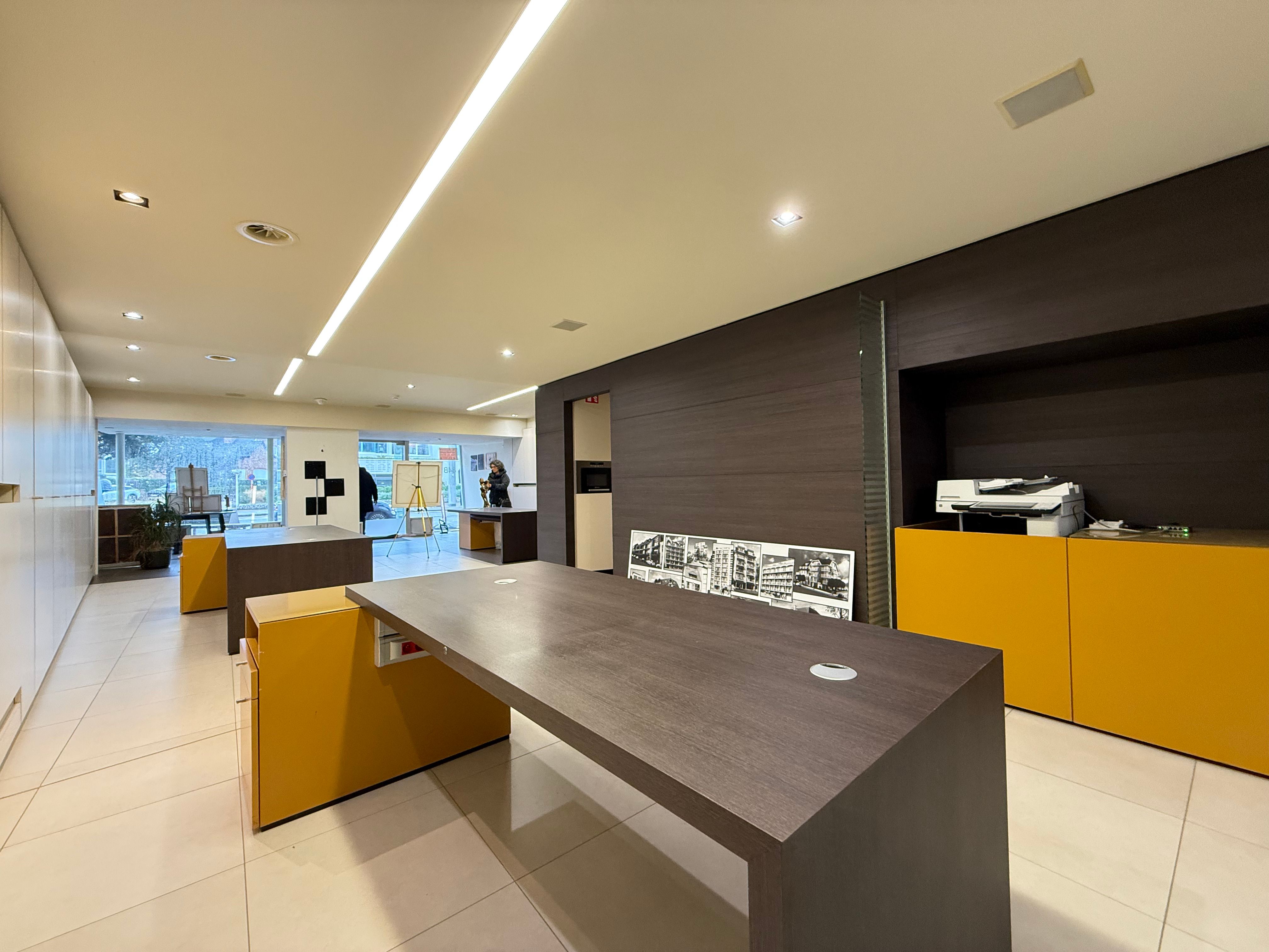 Modern handelsgelijkvloers 86m² foto 5