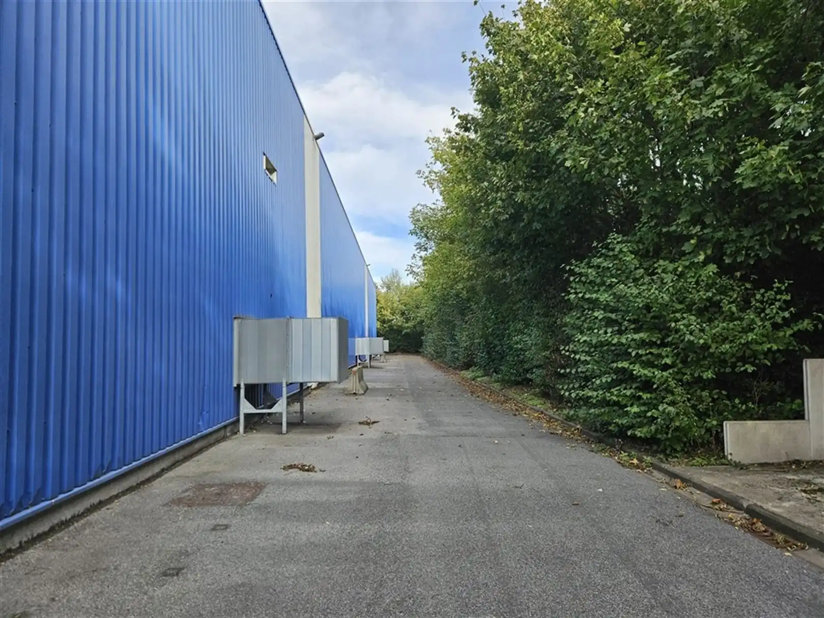 Fabrieksgebouw te Komen foto 14