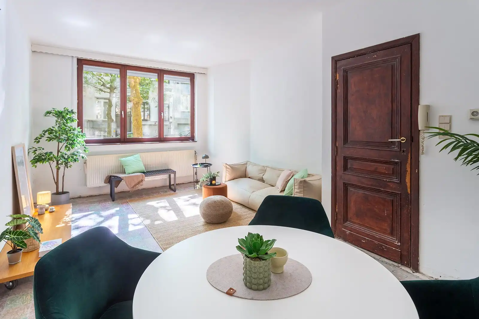 Woning met 6 slaapkamers, volledig naar eigen smaak renoveren foto 5