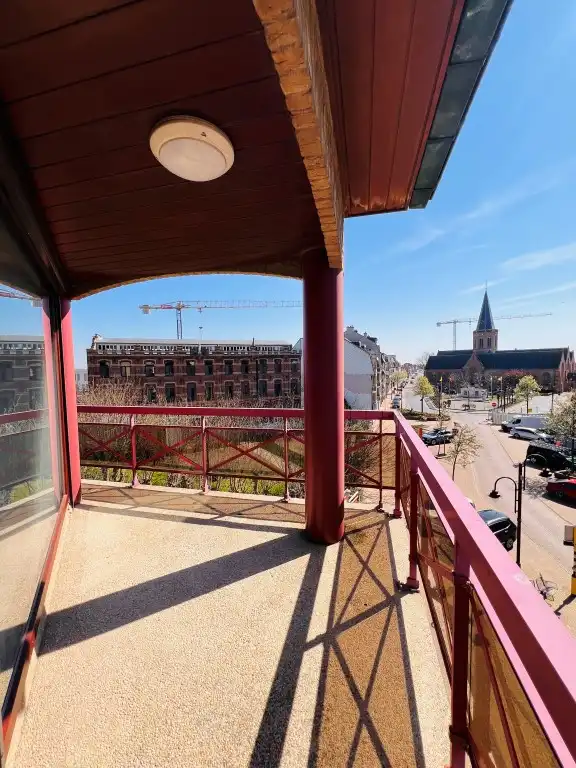 Ruim woonappartement met 3 slaapkamers en carport foto 24