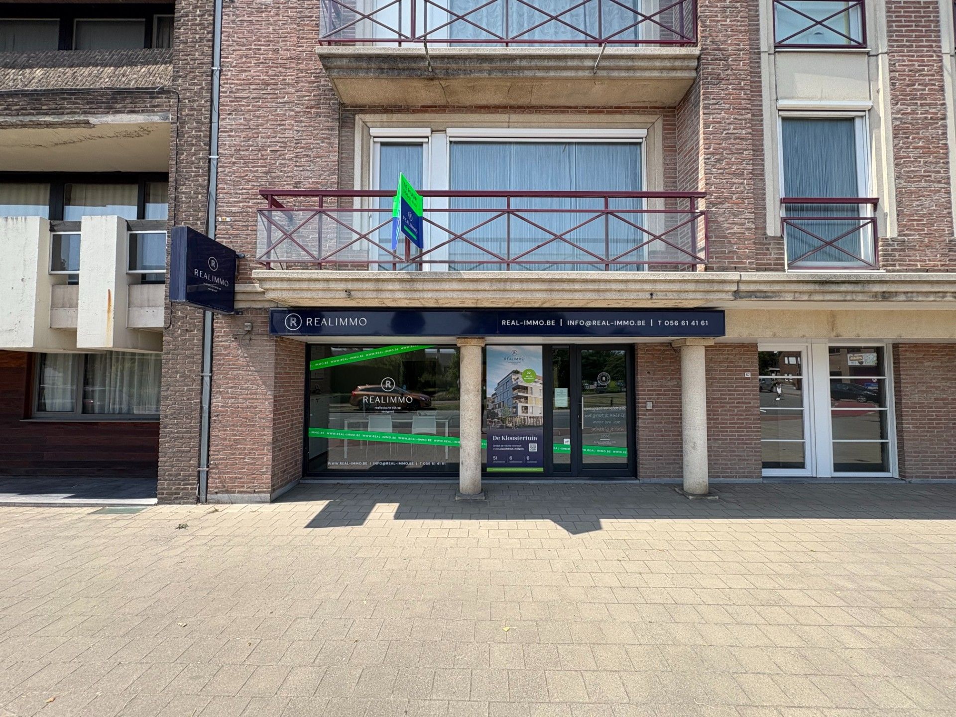 Instapklaar commercieel pand in Avelgem foto {{pictureIndex}}