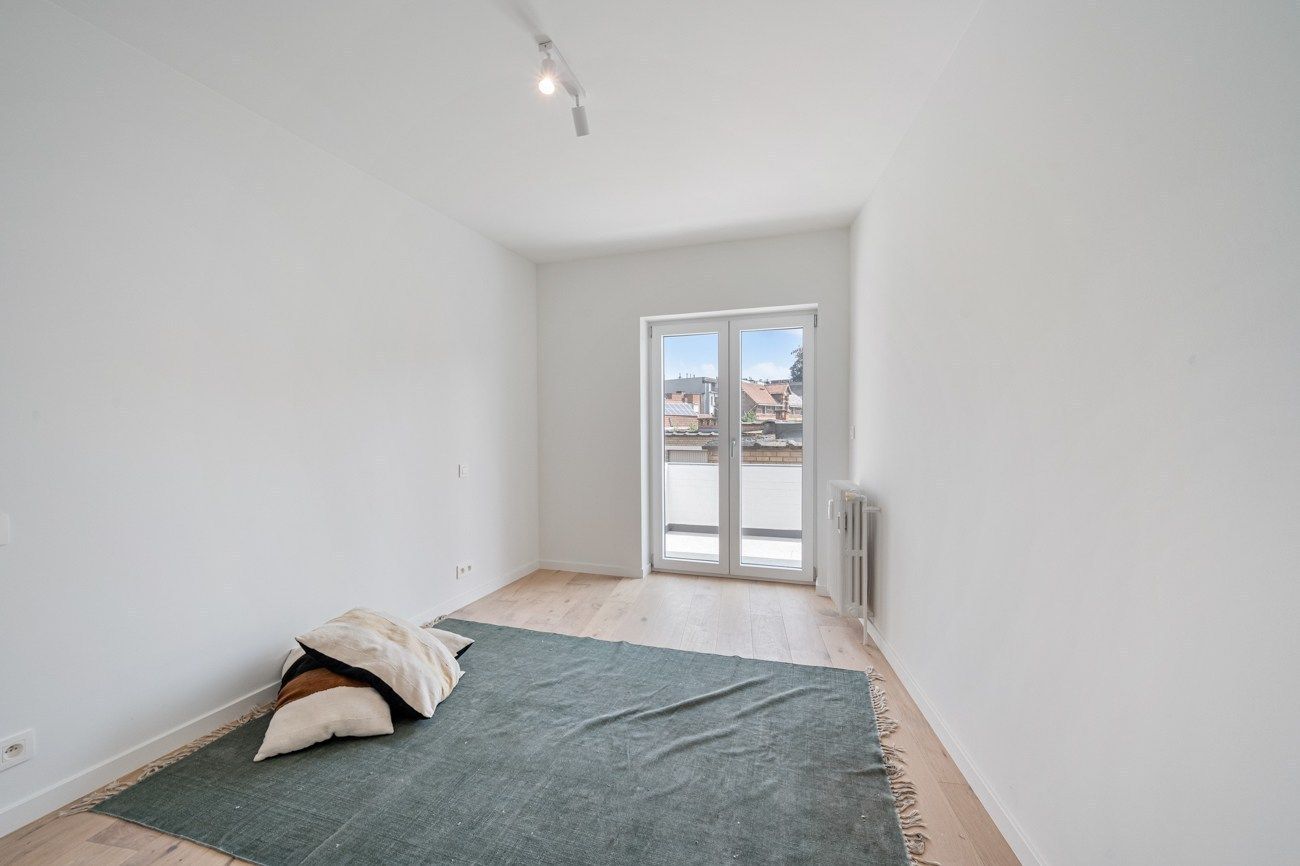 Knap gerenoveerd 2-slpk-appartement in het centrum van Kortrijk. foto 11