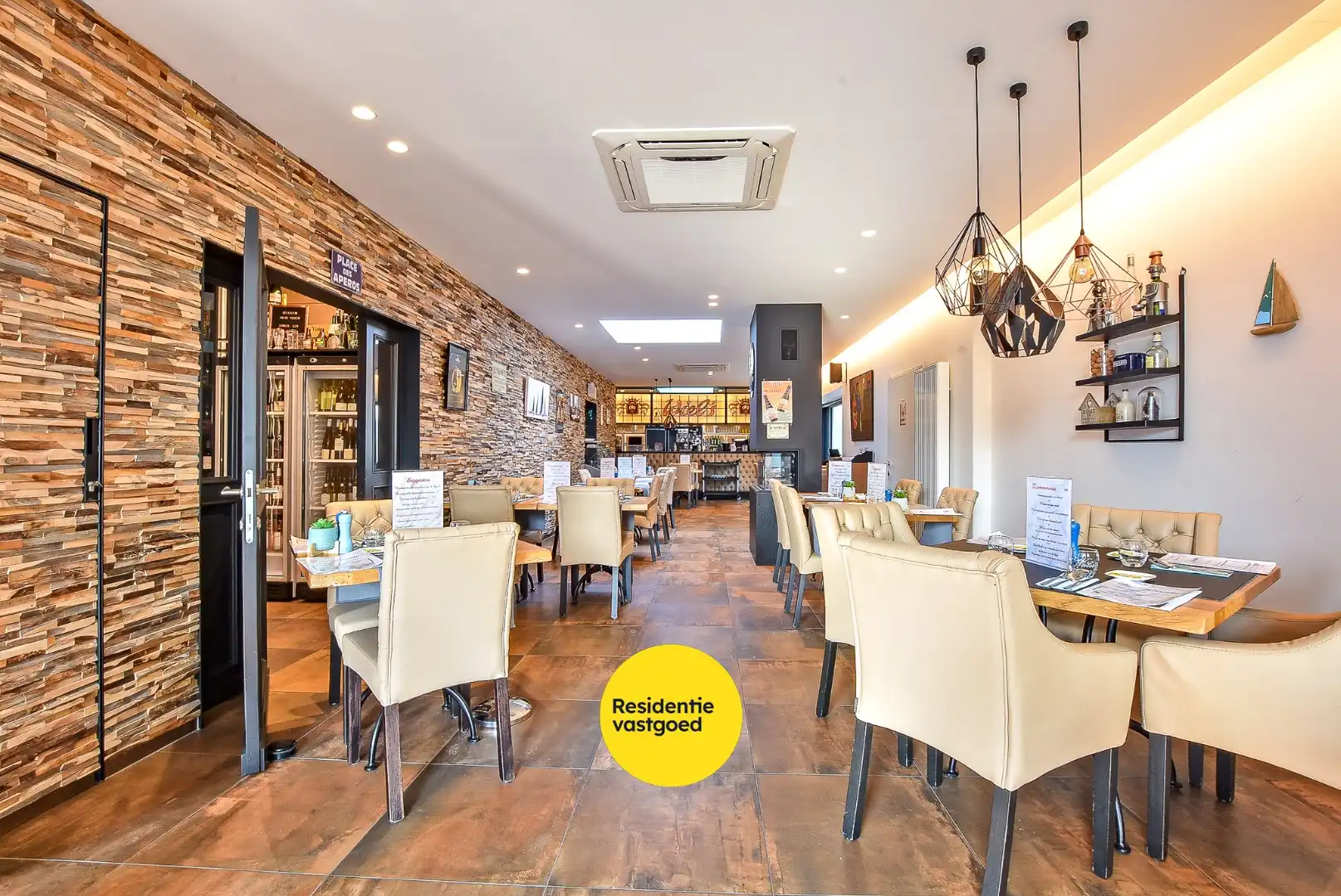 Restaurant 'De Haven' volledig gebouw met mogelijheden vlakbij de kaai gelegen op 313 m². foto 5