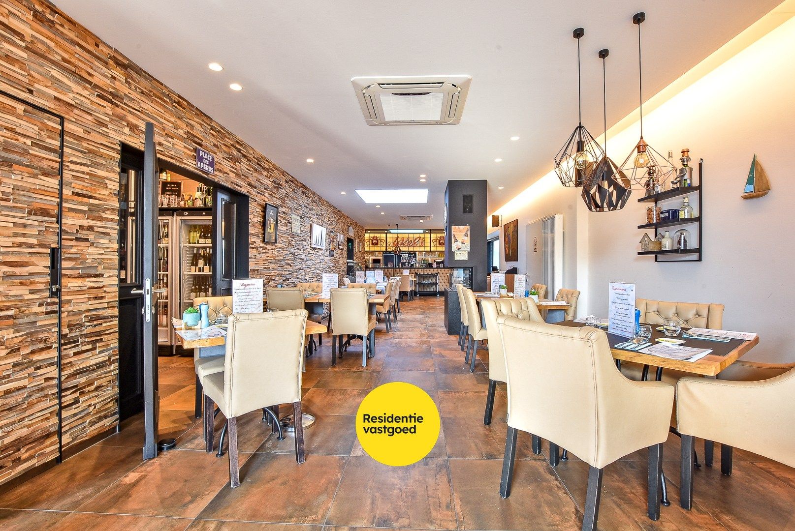 Restaurant 'De Haven' volledig gebouw met mogelijheden vlakbij de kaai gelegen op 313 m². foto 5