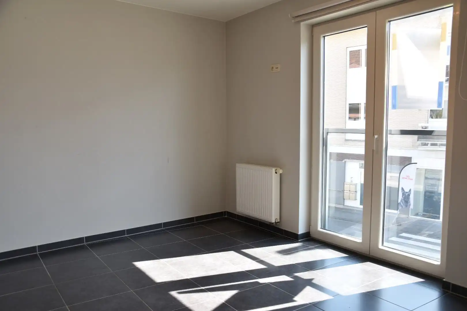 Instapklaar 2-slaapkamer appartement met zonnig terras in het hartje van Gullegem foto 6