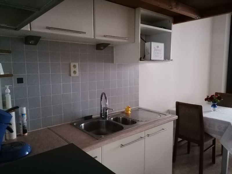 Tof, instapklaar gelijkvloers appartement met kelder foto 3