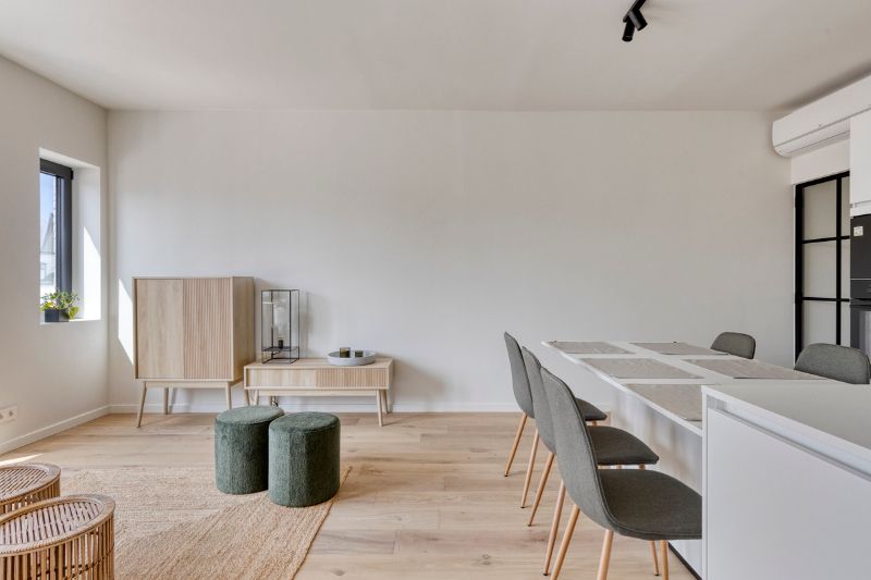 Stijlvol appartement te koop in hartje Zeveneken! foto 4