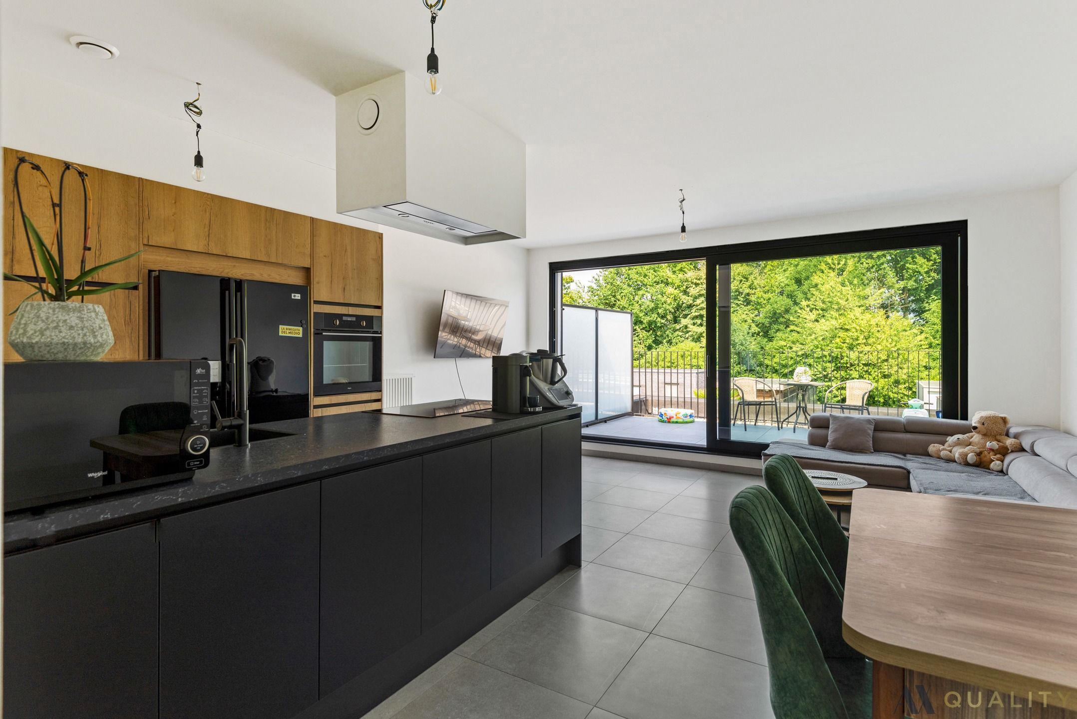 2-slaapkamer appartement met ruim terras foto 5