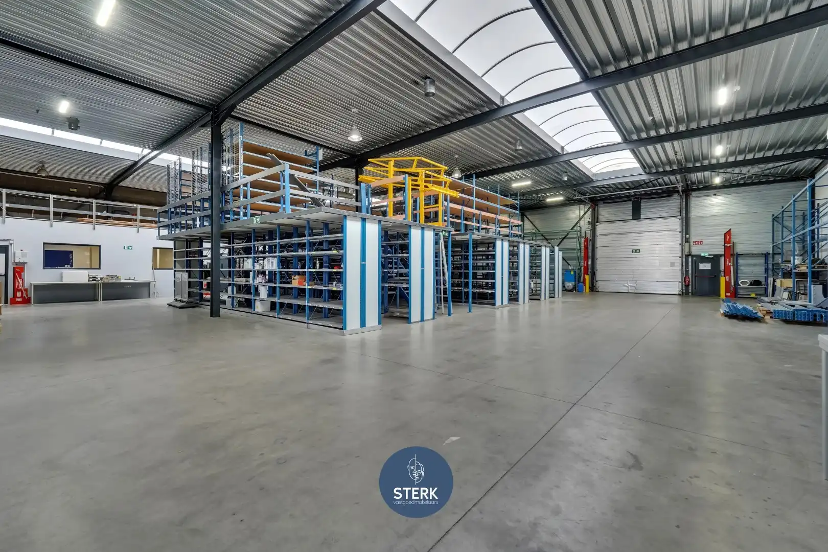 VEELZIJDIG INDUSTRIEPAND MET INSTAPKLAAR APPARTEMENT TE MAASMECHELEN ! foto 16