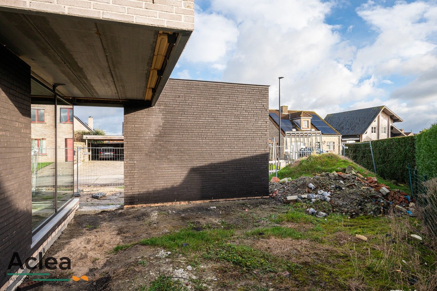 Afgewerkte nieuwbouw villa in een rustige wijk foto 7