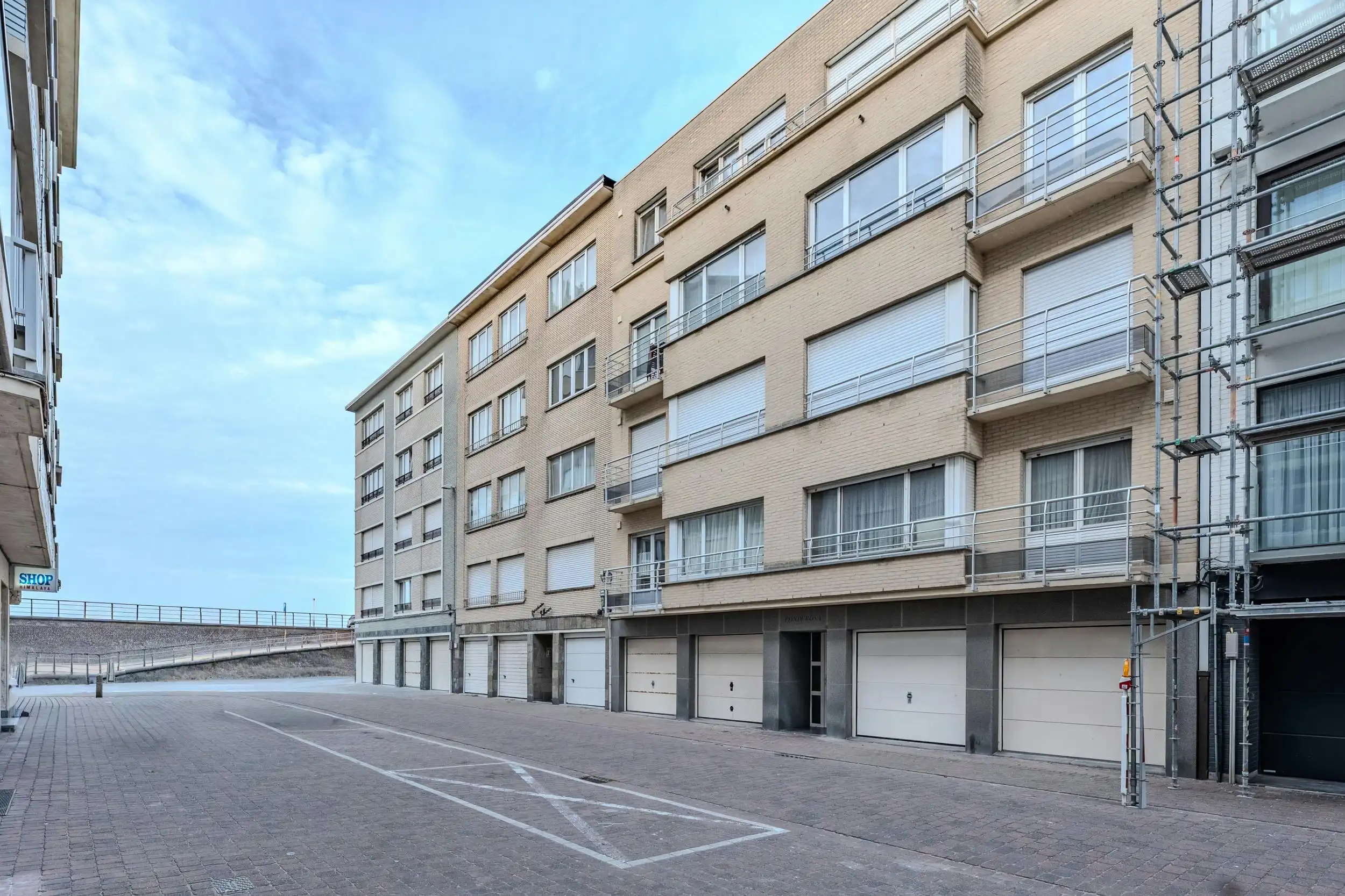 1-slaapkamer appartement met zijdelings zeezicht te Mariakerke foto {{pictureIndex}}