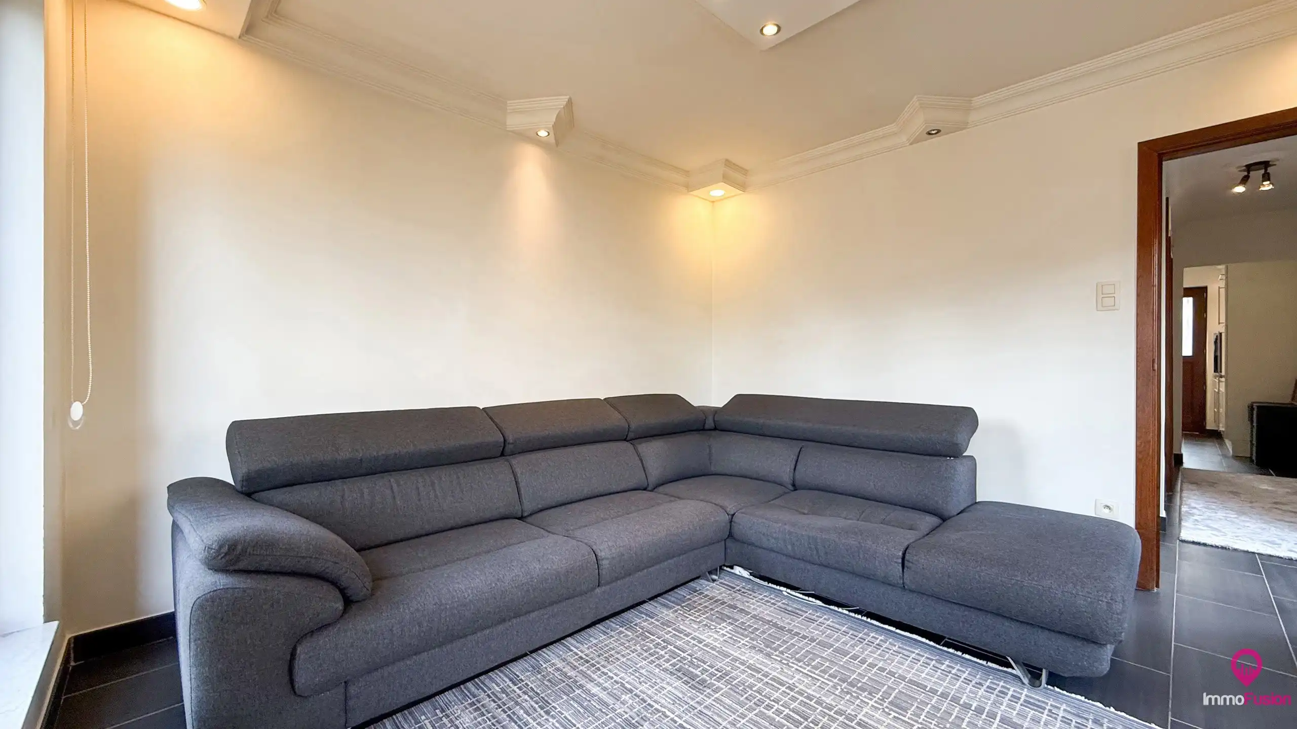 Ruime gezinswoning met 4 slpk, zonnepanelen en grote tuin! foto 21