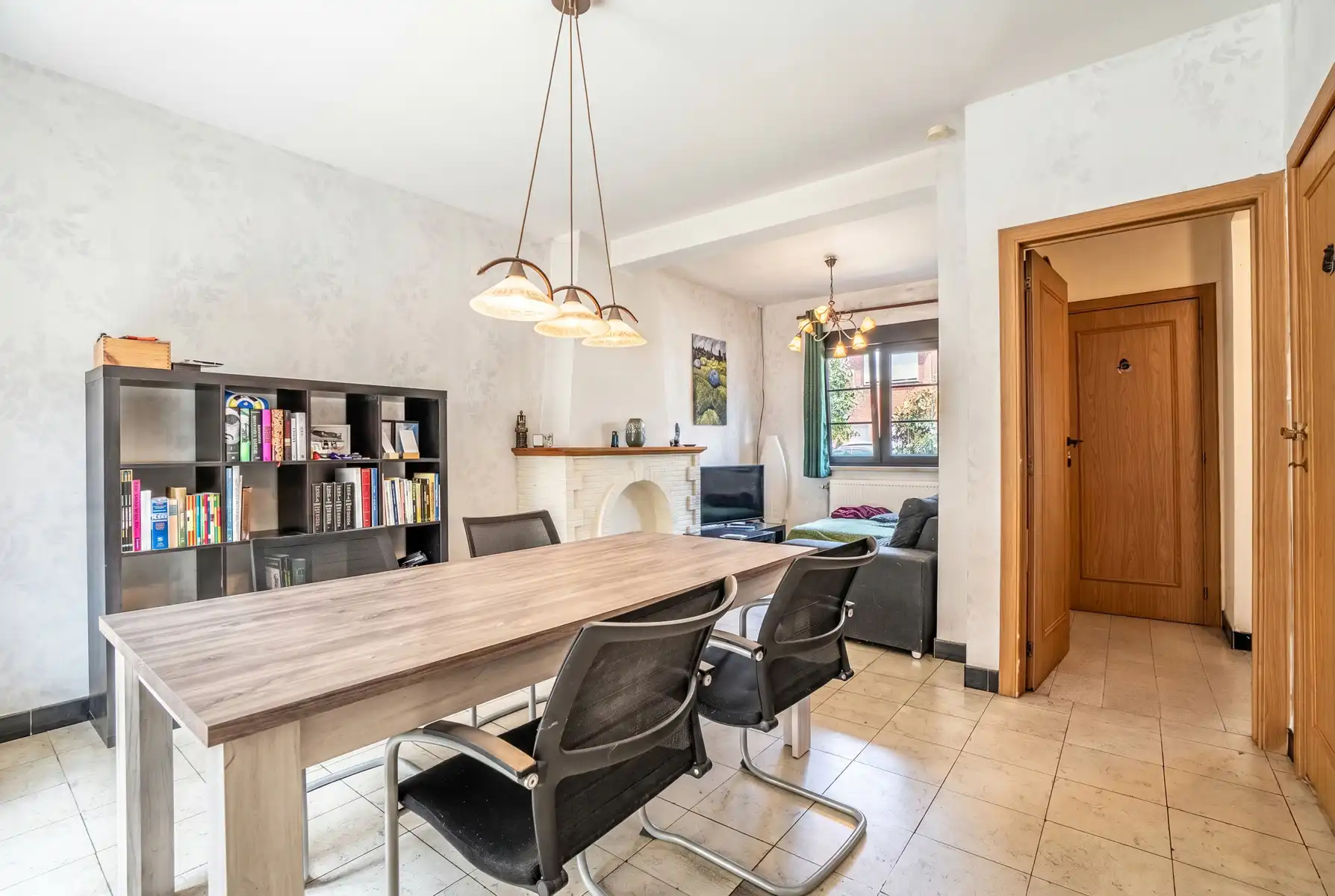 Halfopen woning met tuin & parking in Halle | EPC D foto 9