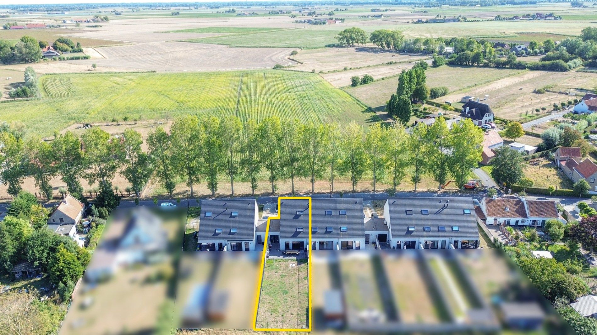 Moderne halfopen bebouwing met 4 slaapkamers in Vosseslag – De Haan foto {{pictureIndex}}