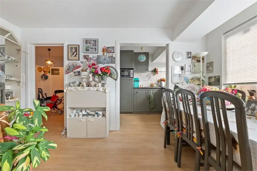 VERHUURD 2 SLK APPARTEMENT IN HET CENTRUM VAN SINT-TRUIDEN foto 8