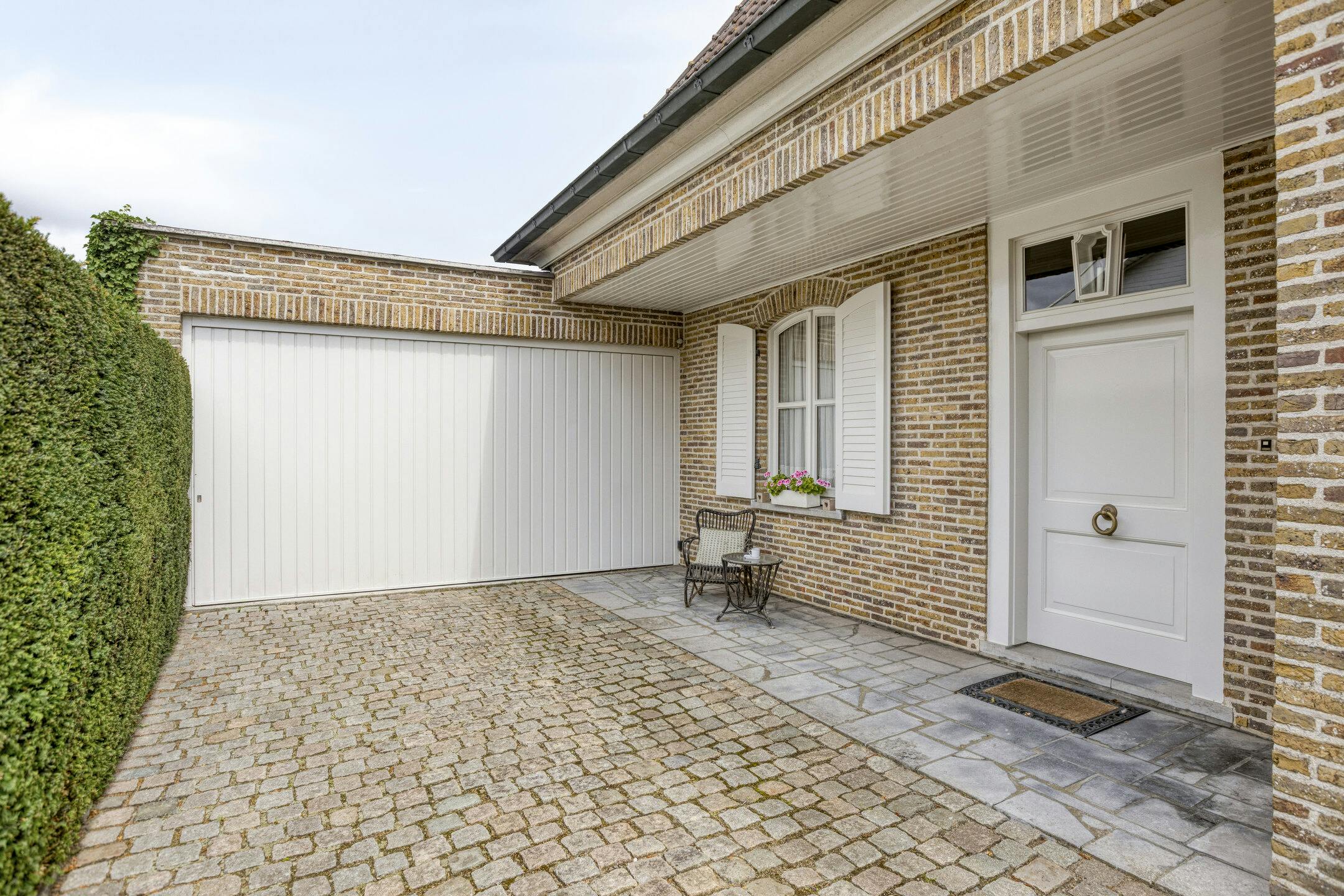 Villa te koop in Boezinge met 5 kamers en garage foto 4