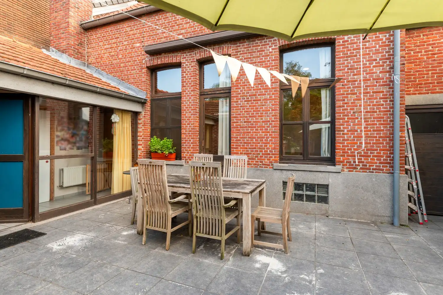 Super gezellige woning met prachtige ruime tuin en 3 slaapkamers te Hoevenen! foto 22