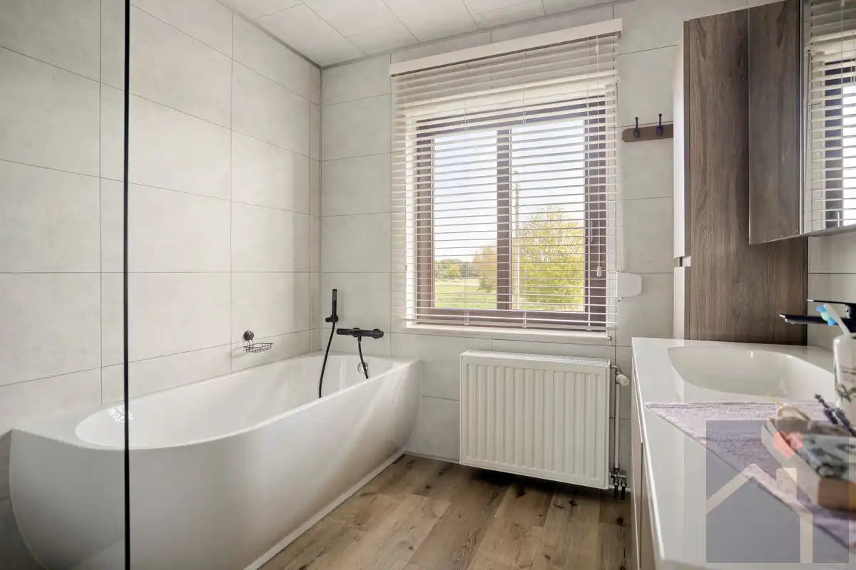 Verrassend ruime, vrijstaande kangoeroewoning met meer dan 300 m² bewoonbare oppervlakte in Rummen! foto 19