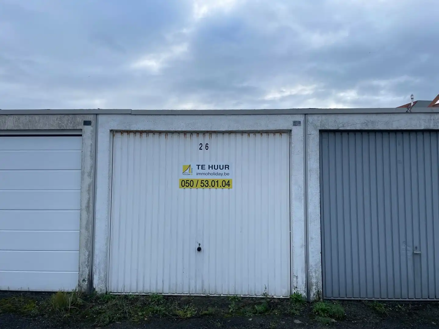 Garagebox in het centrum van Heist foto 2