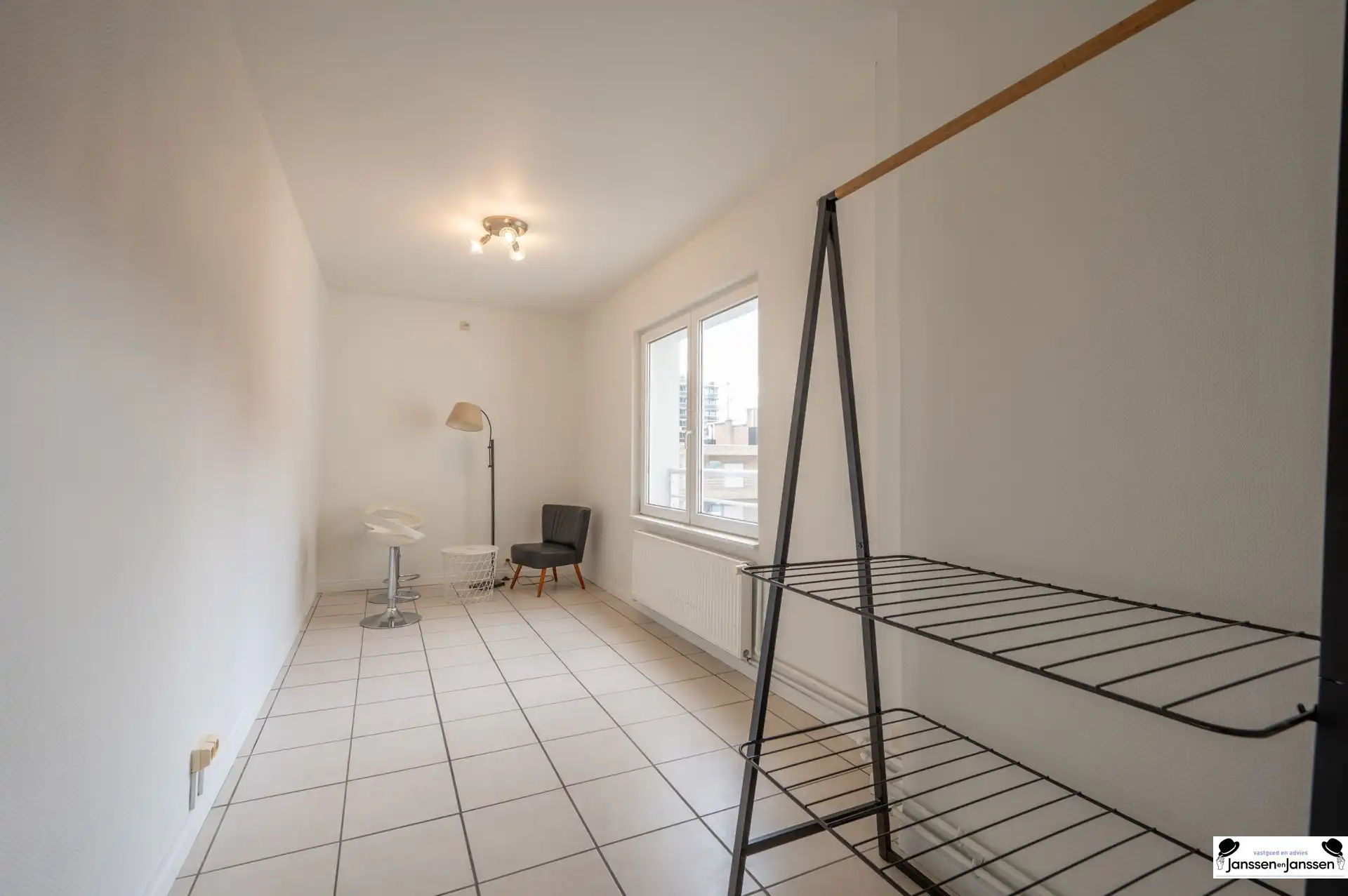 Ruim Instapklaar Appartement op de Zeedijk foto 12