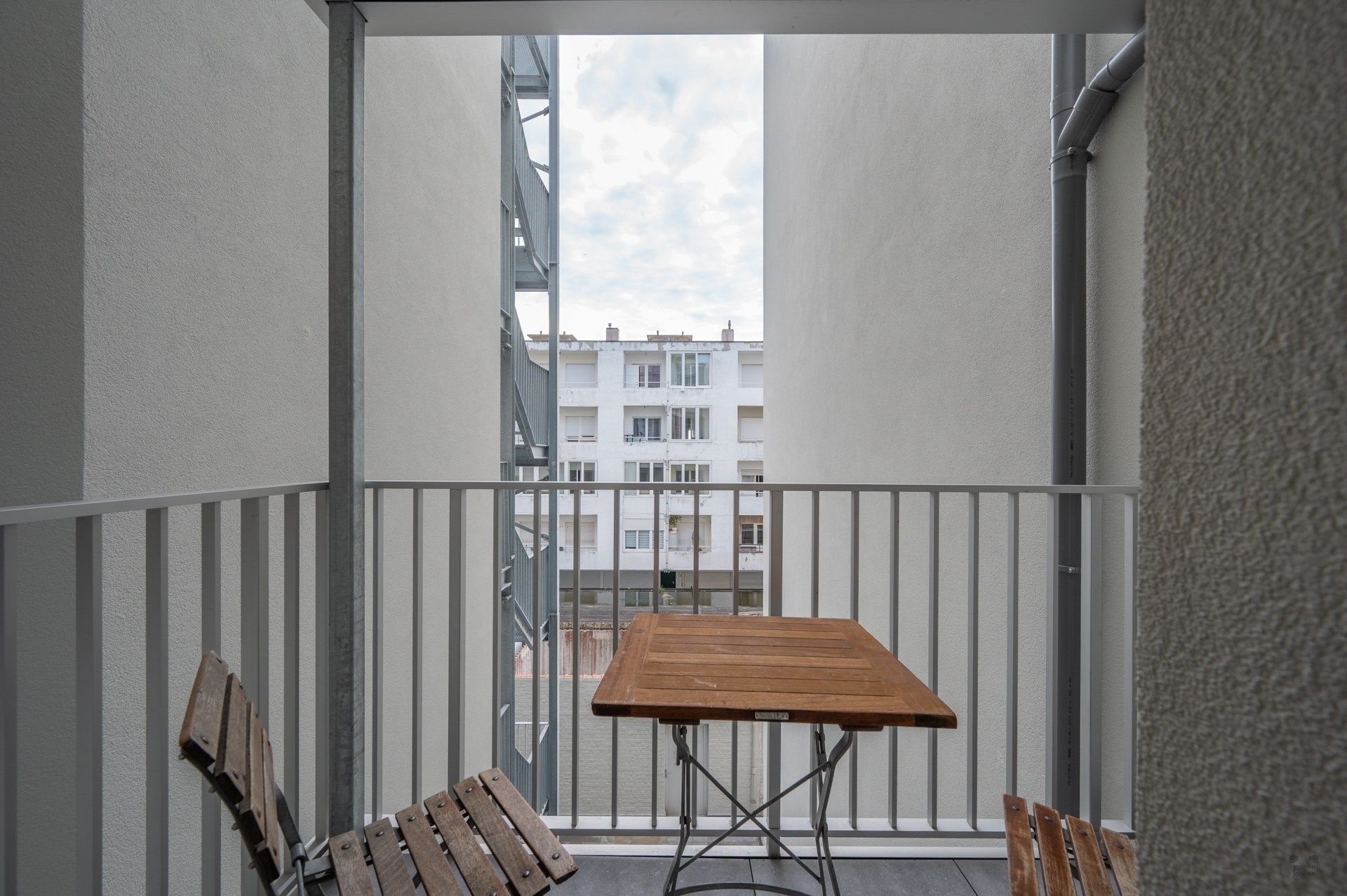 Ruim Instapklaar Appartement op de Zeedijk foto 15