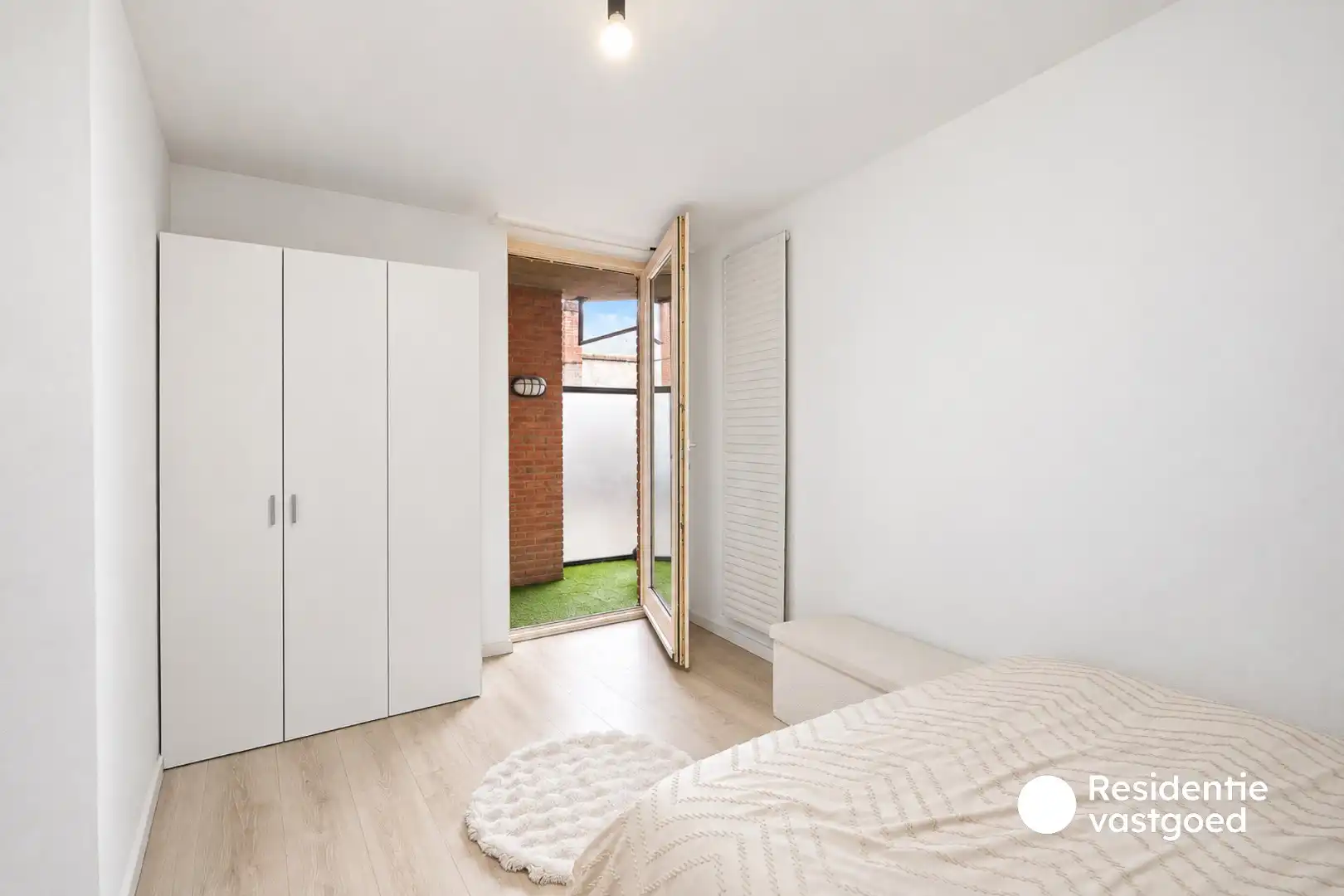 Lichtrijk 2-slaapkamerappartement op topligging in hartje Brugge foto 7