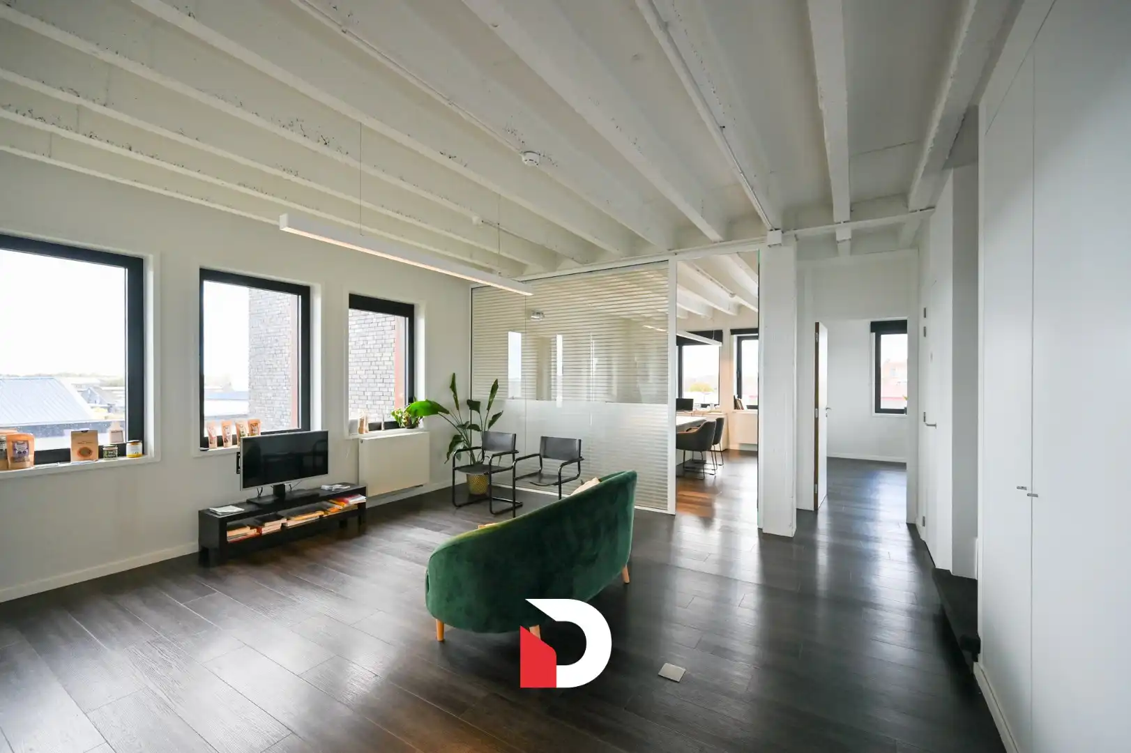 Instapklare (nieuwbouw)kantoorruimte (326m²) op zichtlocatie te Brugge foto 2