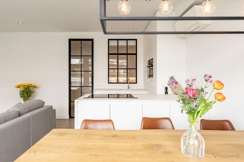 Stijlvol gerenoveerd appartement op een boogscheut van de zee en het winkelcentrum foto 11