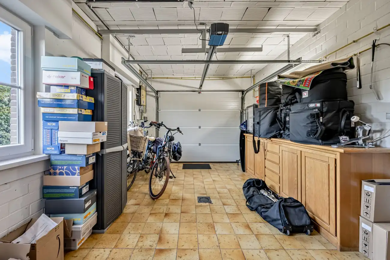 Charmante gerenoveerde woning met 5 slpks op een rustige ligging foto 16