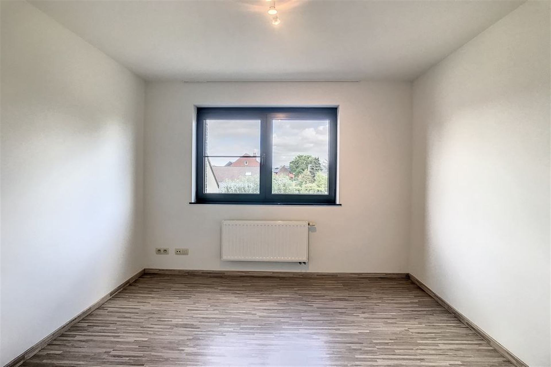 Moderne Halfopen Bebouwing met 5 Slaapkamers  foto 17