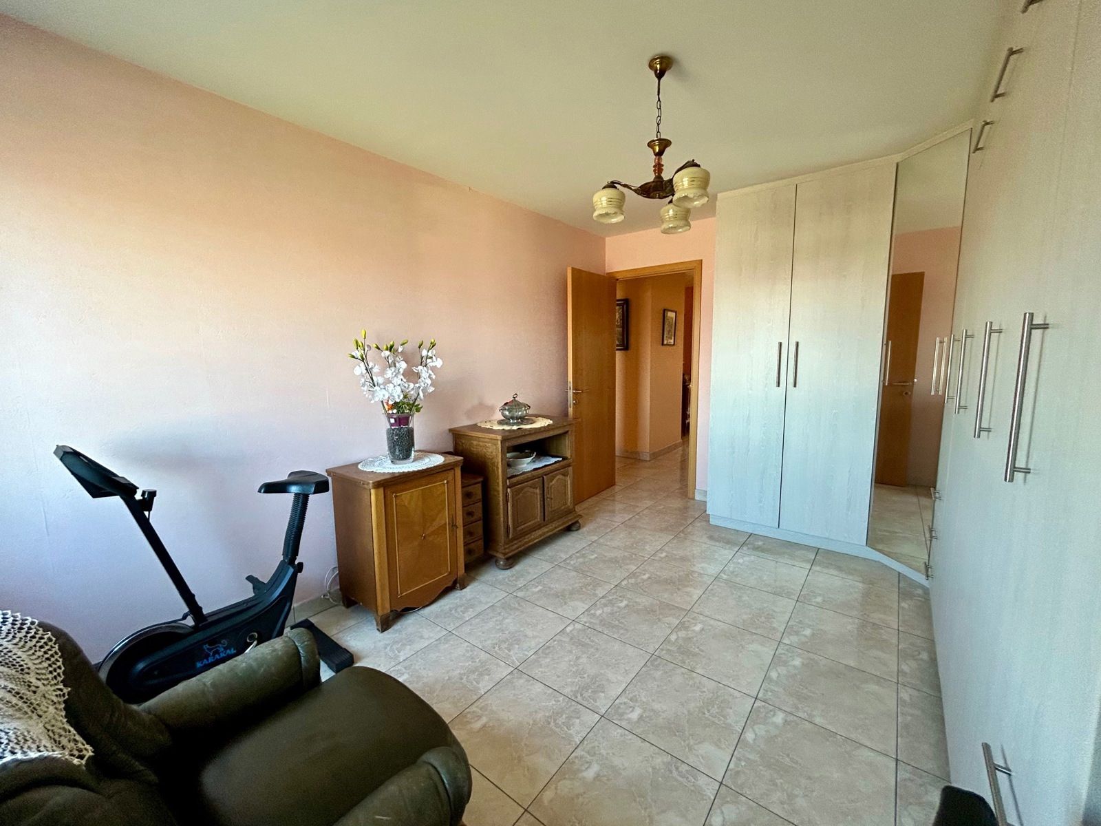 Prachtig appartement met terras, garage en autostaanplaatsen foto 22