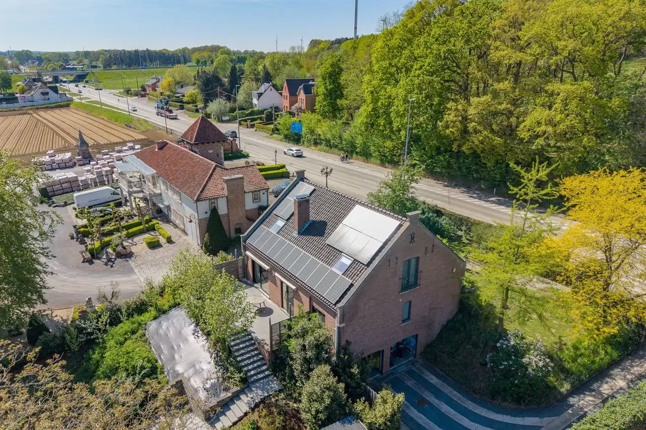 Klassieke villa met parktuin en verfijnde woonstijl op 2.663 m² foto 40