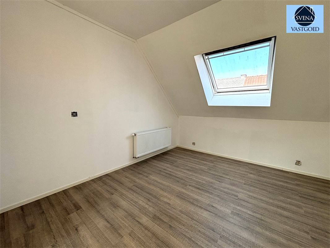 GERENOVEERDE WONING MET 3 SLAAPKAMERS EN TUIN foto 11