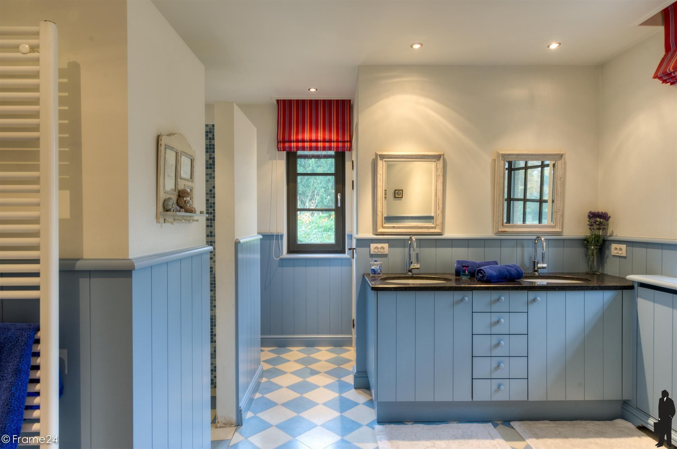 Markante villa op ca. 1 Ha. grens Brasschaat/Kapellen! foto 11