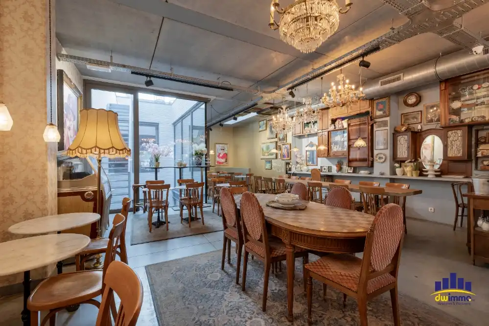 Overname van hip eetcafé in Gent foto {{pictureIndex}}