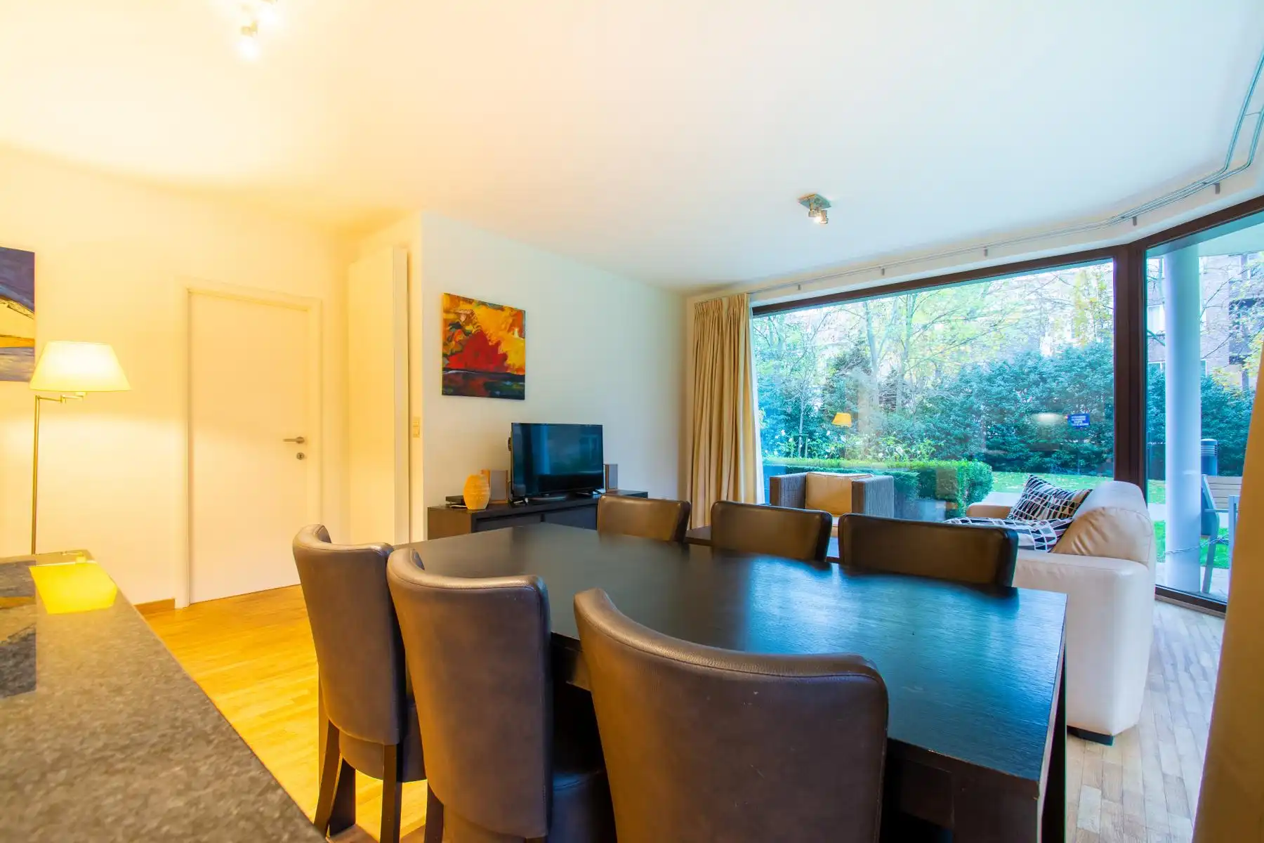 Prachtig gemeubeld app. 1 Kamer + gemeenschappelijke TUIN!!! foto 4