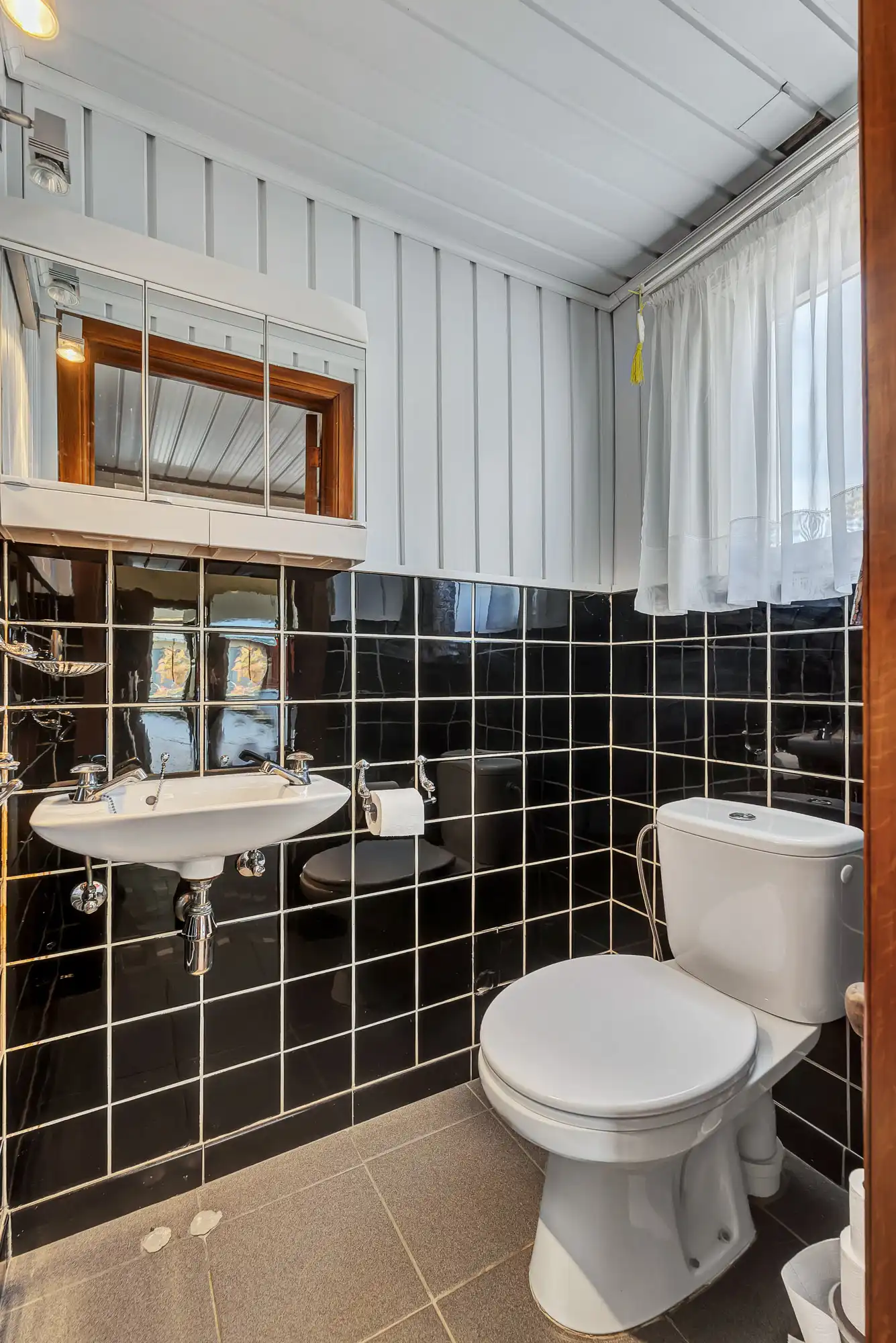 Te renoveren HOB met diverse mogelijkheden op toplocatie foto 17