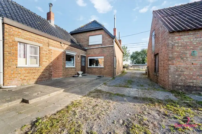 Bouwgrond van 1035 m² met landelijke ligging  foto 4