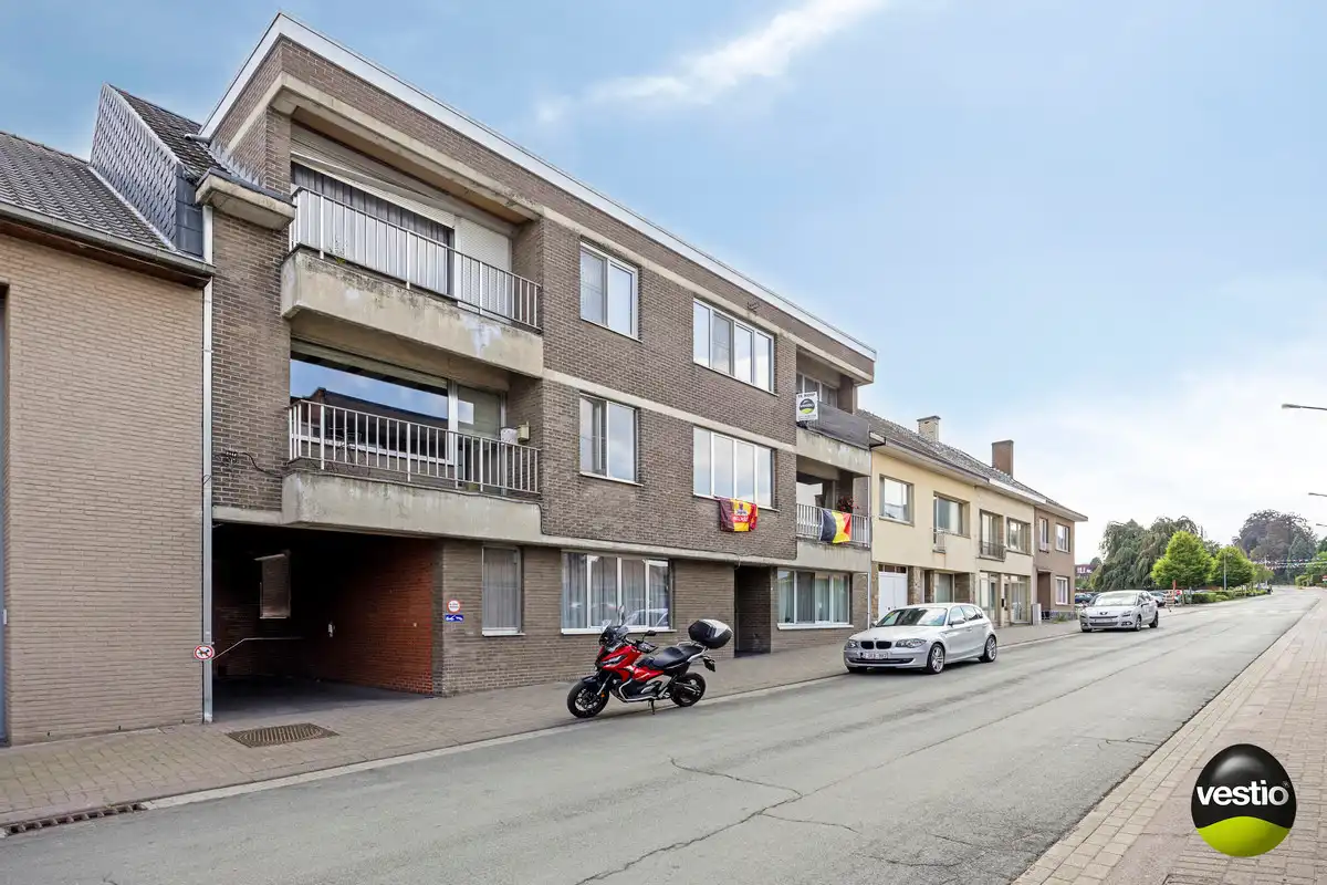 APPARTEMENT 90M² MET 2 SLK GELEGEN IN CENTRUM HOESELT. foto 19