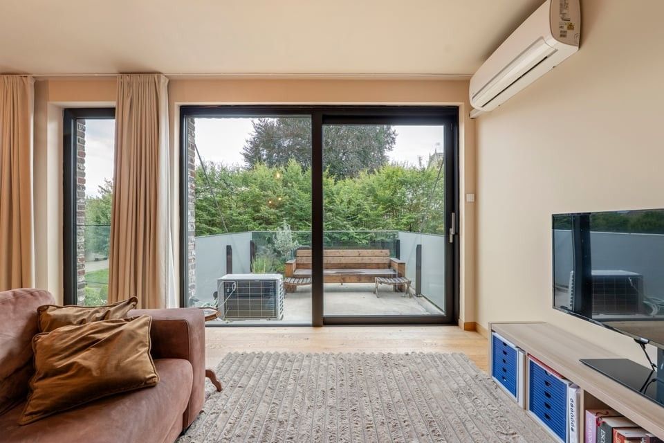 MODERN, KWALITATIEF EN LICHTRIJK APPARTEMENT MET UNIEK STUKJE DESIGN IN HARTJE TONGEREN foto 10