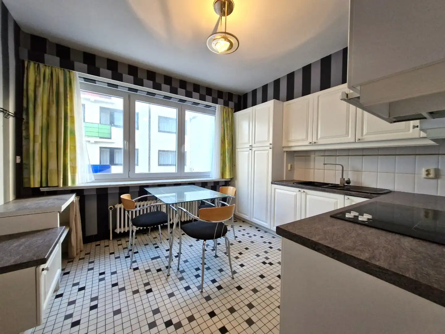 OPENDEURDAG 1/05/2026, 9:30 tot 12:00. Groot hoekappartement met open zicht over de markt te Blankenberge foto 7